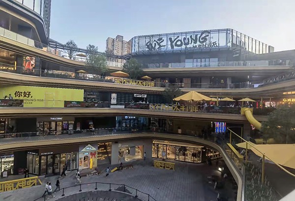 如何維護和保養智能疏散指示系統？